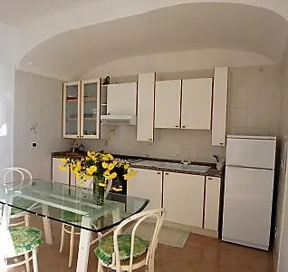 Sleeps 6 Air Con Wifi Willa