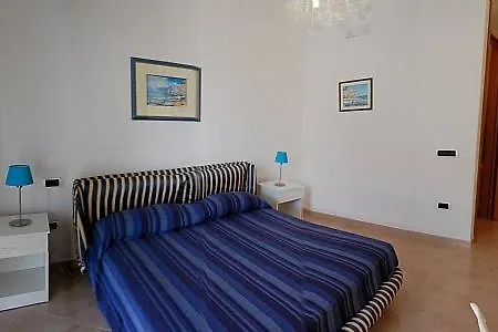 Sleeps 6 Air Con Wifi
